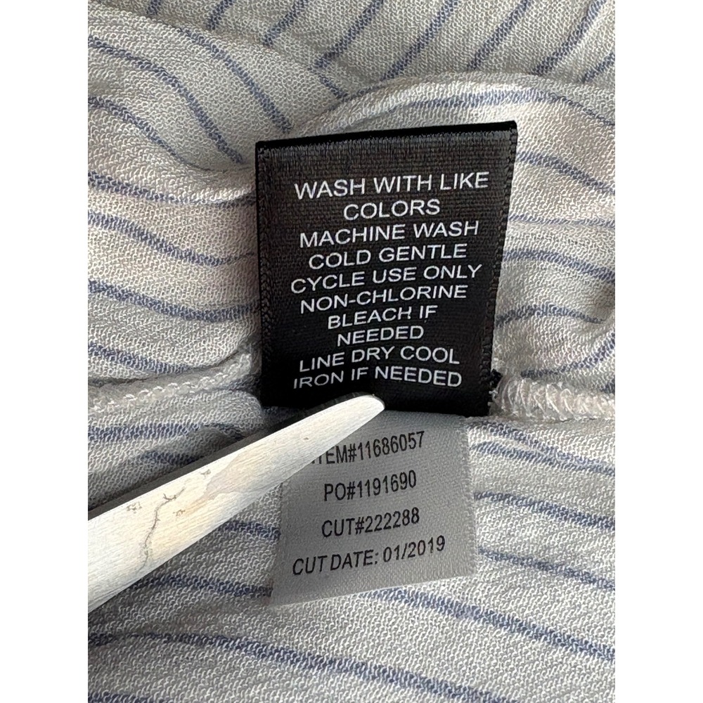Torrid Cami Top Blue White Striped Lace Up Front 100% Rayon Size 2 - Picture 8 of 8